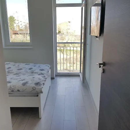 Lakefive Apartment *