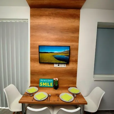 Lakefive Apartment